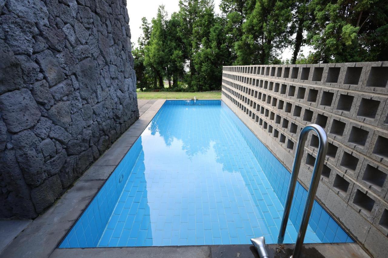 Pool And Villa Sorang Jeju Exterior foto